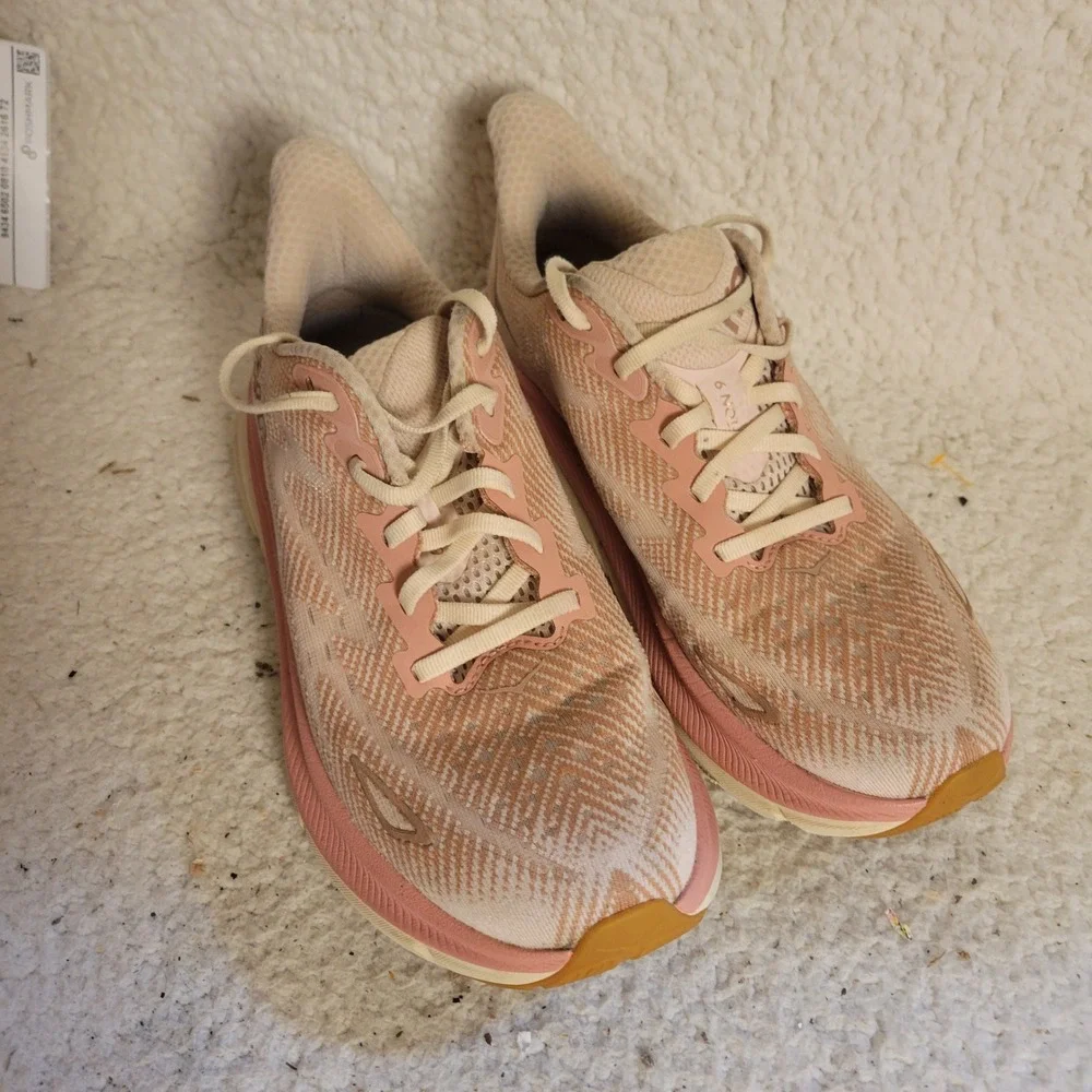 Hoka Clifton 9 Running Shoes Womens 7.5 Sandstone Champagne Good 1127896 SNC